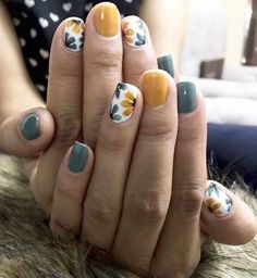 Heart Tip Nails, Nails Yellow, Romantic Nails, Fall Nail Art Designs, New Nail Designs, Her Nails, Pretty Nail Art Designs, Best Nail Art Designs, Top Nail