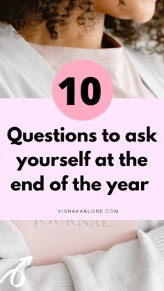 10 questions to ask yourself at the end of the year Year End Questions, Self Reflection Questions, Annual Review, Daily Ideas, Questions To Ask Yourself, Becoming A Better You, Personal Growth Plan