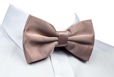 PRICES MAY VARY. Pre-tied Bowtie for Easy Wear: Save time and hassle with this adjustable bowtie perfect for formal occasions like Wedding, Prom, Choir, Valentine's Day Gift, Parties, Business Meetings, Graduation Ceremonies, Cocktail Parties, Costume Parties, Casual Outings, Holiday Gatherings, Themed Events, Romantic Dinners, Homecoming etc. Easy to wear adjustable design: Trilece Men's bow ties perfect for men who want a sleek and polished look without the hassle of tying a bow tie. Fit necks Roaring Twenties Party, Men's Bow Ties, Twenties Party, Bow Ties For Men, Tie For Women, Multiple Outfits, Ties For Men, Costume Parties, Black Bow Tie