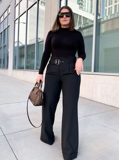 Wide Leg Pants Outfit Work, All Black Outfit For Work, Wide Pants Outfit, Black Work Outfit, Wide Leg Trousers Outfit, Julia Marie, Chic Workwear, Pants Outfit Work, High Waist Wide Leg Trousers