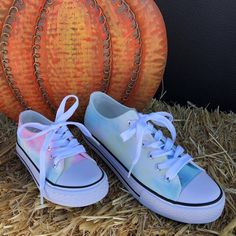 Check out these cute Mommy and Me Canvas Shoes Canvas lace up shoes tie dye or animal print Shoes Tie, Top Moda, Shoes Canvas, Long Sleeve Print Dress, Shoe Gifts, Games For Girls, Tie Shoes, Up Shoes, Chuck Taylor Sneakers