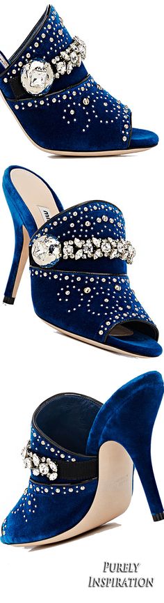 Velvet Mules, Best Classic Cars, Blue Accessories, Stunning Shoes, Amazing Outfits, Denim Shoes, Shoe Art, Fabulous Shoes, Shoe Game