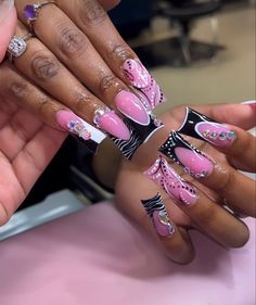 Hood Rat Nails, Duck Tip Acrylic Nails Y2k, Black And Pink Duck Nails, Duck Nails Acrylic Y2k, 2000s Duck Nails, Duck Nails Acrylic Short, 90s Theme Nails, Y2k Duck Nails, Custom Nails