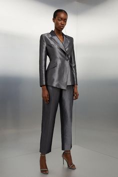 Whether For A Celebratory Work Event Or Evening With Friends, These Pants Are Versatile And Fashionable. A Tapered Design Adds Classic Appeal, While Metallic Fabric Creates Subtle Glamour. Style This Pair With The Two Piece Setinating Blazer To Complete The Look.Metallic Fabrictapered Designside Pocketswide Waistband Petite Work Outfits, Petite Wedding Guest Dresses, Dress Leather Boots, Winter Coat Dress, Dress Pant Suit, Outfits Petite, Petite Coat, Tapered Trousers, Plus Size Coats