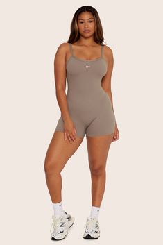 SPORTBODY® SCOOP SHORTYSUIT - STONE Set Active, Sweat Top, Heart Bag, Strong Girls, Fitted Suit, Short Leggings, Swim Bottoms, Sweaters Knitwear, Body Suit