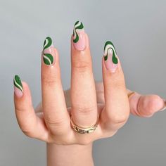 Retro Nail Art, Arty Nails, Nail Art 2022, Retro Nails, Its Cold, Minimal Nails, Lines On Nails, Dream Nails, Funky Nails