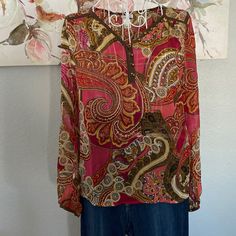 Beautiful Flowy Lightweight Burgundy Pink Red Blouse By Cach, Perfect For Fall Paisley Pattern. It Has Never Been Worn And Is In Excellent Condition. Brown Fall, Red Blouse, Red Blouses, Paisley Pattern, Red Brown, Pink Red, Diy Ideas, Paisley, Top Blouse