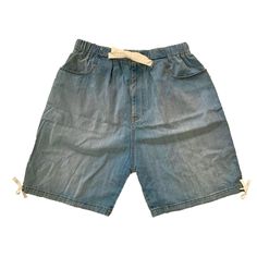 The Gucci Bermuda Denim Shorts With Ties In Light Wash Blue Are Crafted In Italy From Cotton Into A Denim Construction. These Bermuda Style Shorts Feature A Light Wash Color, Zip Up Front, 3 Pockets, Elastic Waistband With Tie, And Ties On Each Leg Hem. Light Wash Blue Bermuda Denim Shorts With Ties White Ties 100% Cotton Bermuda Style Shorts Zip Up Closure Tie At Elastic Band Waist Ties On Each Leg Hem Zip Up Closure 2 Front Pockets, 1 Back Pocket Size 36 Product # 576548 Made In Italy White Ties, Bermuda Denim Shorts, Tweed Shorts, Chambray Shorts, Gucci Horsebit, Style Shorts, Adidas Shorts, White Tie, Mens Denim Short