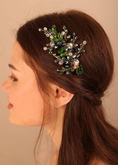 PRICES MAY VARY. ✿Handmade item Pack of 1 hair clip ✿Color :Green and Gold ✿Materials: Crystal,Wire,Rhinestones,Clip ✿Size: 11cm*6cm(4.3in*2.4in) Weight: about 30g ✿A wedding is a memorable moment for every woman. I offer you a wedding headband, the perfect combination of crystals and Beads , will brighten your hair and give your image an unforgettable splendor. This wedding vine sparkles in the sun.  ✿ABOUT THIS ITEM✿  ♬ Very unusual headpiece which you can decorate any hairstyle and it will co Girls Party Hairstyles, Easy Girls Hairstyles, Girls Easy Hairstyles, Bridesmaid Wedding Hair, Emerald Green Hair, Glamorous Wedding Hair, Hairstyles Design, Girls Hairstyles Easy, Easy Hairstyles Quick