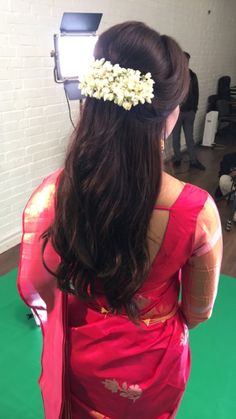 Vithiya Hair & Makeup Hair Curly Wedding, Buns Hairstyles, Engagement Hairstyles, Bridal Hairdo, Traditional Hairstyle, Bridal Hair Buns