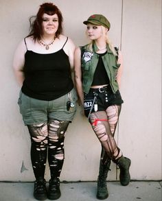 Plus Size Archive Fashion, Biopunk Outfit, Punk Fashion Plus Size, Punk Outfits Plus Size, Female Punk Outfits, Folk Punk Outfit, Punk Outfits Summer, Worst Outfits Ever, Éd Twt