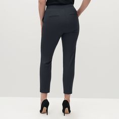 Paired with the jacket, these women's grey dress pants create a look that is a modern take on a classic black suit. Perfectly tailored to fit a woman's body, our grey suit pants have a little stretch to keep up with you on the dance floor or in a meeting. Grey Suit Pants, Classic Black Suit, Comfortable Dress Pants, Dark Grey Dress, Dark Grey Dress Pants, Dark Gray Suit, Charcoal Gray Suit, Dress Pant Suit, Grey Suit