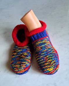 Pair of sock slippers hand knitted by me. Original model. Acrylic quality yarn machine washable at 30 degrees. Soft and warm Sock Slippers, Hand Knit Socks, Knitted Slippers, Knitting Socks, Womens Slippers, Hand Knitting, Slippers, Socks, Womens Sizes