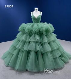 Wedding Dresses Spaghetti Strap, Green Ball Gown, Green Evening Gowns, Tiered Prom Dress, Ballroom Gowns, Green Princess, Ruffle Prom Dress, Latest Dress Design, Green Tulle