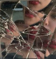 ~ broken mirror Feminine Rage, Female Rage, Fotografi Vintage, Broken Mirror, Photographie Portrait Inspiration, 사진 촬영 포즈, Foto Poses, Broken Glass, Foto Ideas Instagram