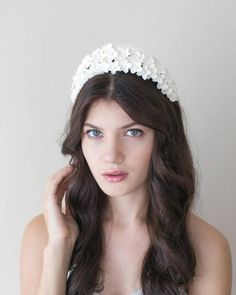 This headpiece has-been made of cold porcelain clay flowers, being each entirely shaped by hand. Flowers and leaves made of this material are lightweight, little bit flexible and shatterproof. Each flower is unique as a result of a dedicated by-hand work and therefore, the final result of the Floral Bridal Crown, Grecian Headpiece, Couture Hair Accessories, Floral Headband Wedding, Flower Headband Wedding, Floral Headpiece Wedding, Bridal Flower Headband, Bridal Floral Crown, Bridal Floral Headpiece