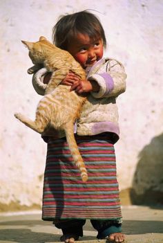 Cat Adorable, Myanmar Girl, Pose Reference Photo, Drawing Poses, 귀여운 동물, Art Reference Photos, Animals Friends