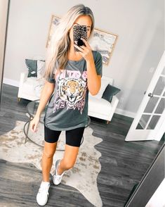 Biker Shorts Outfit For Moms, Cute Casual Biker Shorts Outfit, Tshirt And Athletic Shorts Outfit Casual, Shorts Tennis Shoes Outfit, Desert Glam, Tennis Shoes Casual, White Tennis Shoes Outfit, Shorts Outfit Casual, Bike Shorts Outfit