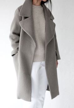 pinterest || issavibe Minimalisticky Chic, Gray Coat, Outfits Dressy, Minimal Chic, Fashion Winter, Inspired Outfits, Looks Style