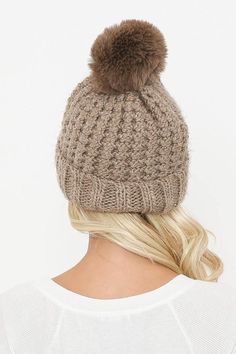 Cute Beanies, Stay Warm, Winter Hats, Pom Pom, Feelings, Hats, Quick Saves, Color