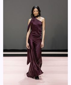 Purple Asymmetrical Dress, Classy Wedding Guest Dresses, Winter Romantic, Aw 2024, Fw 2024, Asia Fashion, Silk Fashion, Twinset Milano, Bohemian Soul