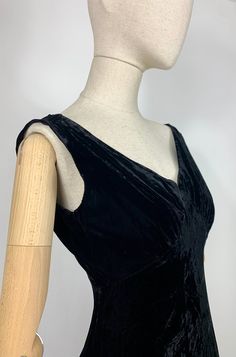 DETAILS - unlined, except the front bodice - back zip closure - maxi style dress with light flare at the bottom - gathered and shaped bust line - fabric feels like silk velvet but not sure - dress falls and drapes beautifully on the body - handmade - back low cut  - 2 back closure strings  SIZE & MEASURES item laid flat on one side - fits size XS/ S - bust 37cm - waist 32cm - hips 44cm - length 1,37cm CONDITIONS Good vintage conditions. https://www.intomycloset.uk/ Fitted Vintage Dress With Ruched Bodice, Vintage Fitted Maxi Dress For Cocktail, Vintage Fitted Cocktail Maxi Dress, Fitted A-line Maxi Dress With Lined Bodice, Classic Fitted Full-length Dress, Classic Sleeveless Maxi Dress With Fitted Bodice, Fitted Ruched Maxi Dress With Empire Waist, Vintage Fitted Dress With Ruched Bodice, Fitted A-line Maxi Dress With Ruched Bodice