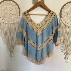 Umgee Blue And Cream Boho Crochet Detail Tunic Top Small New Pit To Pit 21” Length 27” Cream V-neck Top With Crochet Trim, Bohemian Cotton Crochet V-neck Top, Blue Bohemian Top With Crochet Trim, Cotton Crochet Top With Crochet Trim For Beach Season, Cotton Crochet Top With Trim For Beach Season, Blue Tops With Lace Trim For Vacation, Bohemian Cream Crochet Top With Crochet Trim, Beige Cotton Crochet Top For Vacation, Beige Cotton Crochet Top For Beach