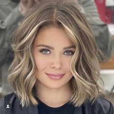 Lightbrownhair With Highlights Short, Med Blonde Balayage, Widow’s Peak Haircut Women, Hair For Spring 2024, Light Highlights Around Face, Cute Medium Length Haircuts For Women, Dark Blonde Hair Caramel Highlights, Poney Tale Hairstyle Braids, Cold Weather Professional Outfits To Work