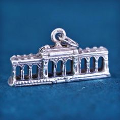 Vintage sterling silver 925 court building world traveler charm pendant, silver tested Nickel-free Silver Charms Souvenir, Nickel-free Silver Charms For Souvenir, Silver Pendant Souvenir Jewelry, Silver Pendant Jewelry As Souvenir, Silver Pendant Jewelry For Souvenirs, Travel Charms, Pendant Silver, World Traveler, Sterling Silber