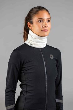 White Merino Wool Cycling Neck Gaiter High Stretch Nylon Tops For Winter, Winter Nylon Top For Outdoor, Versatile White Stretch Outerwear, Functional Winter Tops, Versatile Outdoor Winter Tops, Technical Stretch Outerwear For Winter, Functional White Tops For Fall, Breathable Functional Winter Tops, Functional Breathable Winter Tops