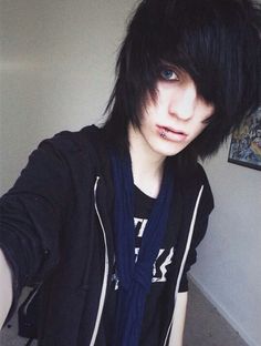 Johnnie Guilbert!!!!!!!!! Gaaaaaaaahhhhhh yiss he mine bitches <3 New Pinner: What does Gaaaaaaaahhhh yiss mean Amor Emo, Boy Hair