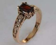 Garnet Jewelry Aesthetic, Garnet Engagement Ring Gold, Garnet Wedding Rings, Victorian Style Rings, Gemstone Rings Vintage, Antique Style Rings, Garnet Engagement Ring, Red Garnet Ring, Antique Jewelry Rings