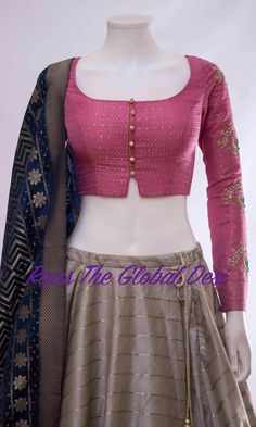 Choli Blouse Design, Cotton Blouse Design, Saree Blouse Neck Designs, New Saree Blouse Designs, Lehenga Gown, Lehenga Blouse Designs, Sari Blouse Designs, Blouse Designs Indian, Silk Saree Blouse Designs