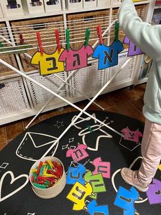 הכרת אותיות בעברית- לגן ולהכנה לכיתה א' Diy Christmas Lights, Hanger Crafts, Letter L, Classroom Inspiration, Diy Christmas, Learning Activities, Fireworks