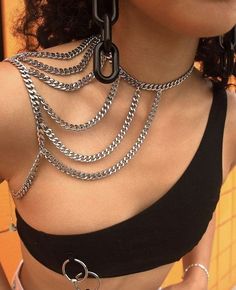 Chain Reference, Chain Outfit, Fair Outfit, Rad Clothes, Looks Party, Body Chain Jewelry, Glamour Fashion, One Shoulder Tops