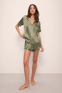 Inez Washable Silk Printed Short PJ Set – Eberjey Classic Relaxed Fit Sets For Daywear, Classic Sleep Sets With Relaxed Fit, Classic Relaxed Fit Loungewear Sets, Elegant Summer Lounging Sets, Classic Summer Sleepwear, Classic Relaxed Fit Pajama Party Sets, Classic Summer Sleepwear For Loungewear, Classic Relaxed Fit Sets For Pajama Party, Classic Fitted Sleepwear For Loungewear