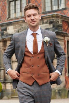 Designed in the UK, Our Suits for Men will have you looking and feeling the business. Explore our range of men's black suits, tweed suits, wedding suits, and more. Order Now with Free UK delivery. Mens Winter Suits, Tweed Groom, Vintage Wedding Suits, Grey Check Suit, Wedding October, Fall Suit, Groom Wedding Attire, Black Suit Men