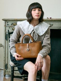 Composition : cow LeatherColor : brownCountry of Origin : Republic of Korea Small Tote Bag, Small Tote, Womens Tote Bags, Cow, Composition, Tote Bag, The Originals