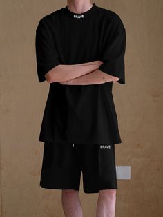 Full Black Outfit Men, Korean Black Outfit, Full Black Outfit, Black Outfit Men, Black Korean, Aesthetic Outfits Men, Drawstring Waist Shorts, Men Stylish Dress