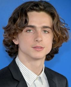 Timothee Chalamet Haircut, Timothee Chalamet Hairstyle, Boys Haircuts Long Hair, Hockey Hair, Zoe Kazan, Call Me By Your Name, Timmy T, Wavy Haircuts