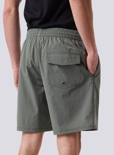 The YC Swim Short in Emerald are our beach-to-bar essential. Our famous hybrid swim and walk short constructed from a quick dry and comfortable stretch construction. Quick dry and stretch fabrication Regular rise Internal drawcord Two side and back pockets Swim Short, Swim Shorts, Quick Dry, Emerald, Swimming, Bar, Black