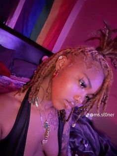 Loc Outfit Ideas, Loc Hair Colors, Loc Colors Black Women, Half Dyed Locs, Locs Color Ideas Black Women, Locs Ideas, Women Locs, Loc Goddess