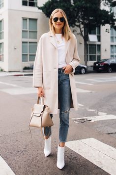 White Booties Outfit, White Booties, Fashion Jackson, Outfit Jeans, Cat Eyes, White Boots