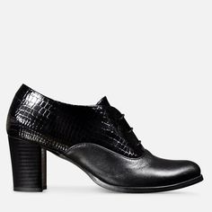 Black Oxford Pumps - Holborn by Julia Bo | Women's Oxfords & Boots - Julia Bo - Women's Oxfords Design Your Own Shoes, Soft Leather Boots, Oxford Pumps, Custom Made Shoes, Saddle Shoes, Oxford Boots, Black Oxfords, Stunning Shoes, Oxford Heels