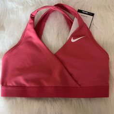 Nike Sports Bra Brand New Functional Sports Bra For Training, Spring Season, Nike Sports Bra For Spring, Nike Spring Sports Bra, Nike Sporty Sports Bra For Spring, Spring Running Sports Bra Functional Style, Functional Sports Bra For Running In Spring, Spring Training Moisture-wicking Sports Bra, Spring Functional Sports Bra For Running, Spring Moisture-wicking Sports Bra