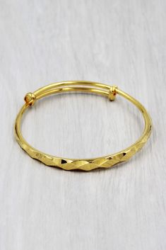 100% nickel free.Material: gold plated.Length: 8 inches，Adjustable.Free gift wrapping.Free shipping on all orders for easy return.30 days return policy. Pattern Bracelet, Argyle Pattern, Free Gift Wrapping, Free Gift, Return Policy, Gold Bracelet, Gift Wrapping, Bracelet, Free Shipping