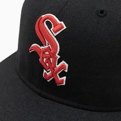 Lead your league in style with the Chicago White Sox MLB 59FIFTY Fitted Hat by New Era. This hat boasts a timeless yet bold aesthetic, featuring a Red-and-Black design that’s both classic and contemporary. The iconic Chicago White Sox logo is intricately embroidered, with the “White Sox” encased in a white border and filled with Red, The team’s emblem, subtly placed against the Black fabric, is a testament to your team spirit and loyalty. This hat is more than a mere accessory; it’s a symbol of Classic Red Snapback Hat For Sports, Classic Red Fitted Hat For Sports, Classic Red Baseball Cap For Sports Events, Classic Baseball Cap For Game Day, Red Fitted Hat For Baseball Season Streetwear, Classic Red Baseball Cap, Red Six-panel Snapback Hat For Baseball Season, Classic Snapback Baseball Cap For Sports Events, Classic Sports Hats For Baseball Season