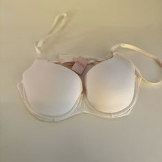 New, Never Worn. 36b Tshirt Bra, Pink Tshirt, T Shirt Bra, Vs Pink, Women's Intimates, Victoria Secret Pink, Pink Ladies, Victoria's Secret, Color White