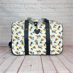 Disney Mickey Mouse 20” Duffle Traveling Bag 20”X12”X10.5” New Without Tags No Rips, No Tears, No Damages Please Understand That The Photos May Show A Slightly Different Shade Of Color Than What Would Appear In Person Due To Lighting Any Questions? Pls Feel Free To Ask We Carefully Package Each Order And Ship Out Within 1 Business Day Of Order Being Placed. Check Out Our Other Items. We Add New Items Regularly And Offer Bundle Pricing As Well. Thank You !!! Disney Rectangular Travel Bag, Traveling Bag, Shade Of Color, Disney Mickey Mouse, Disney Mickey, Travel Bags, New Items, Business Day, Bag Lady