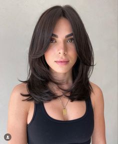 Haircuts For Fine Dark Hair, Long Shag Bob With Bangs, Short Hair In Layers Shoulder Length, Neck Length Haircuts For Women, Wavy Collarbone Length Hair, Shoulder Length Hair Short Layers, Hair Cut Medium Layers, Straight Thick Hair Styles, Layered Hair Short Shoulder Length